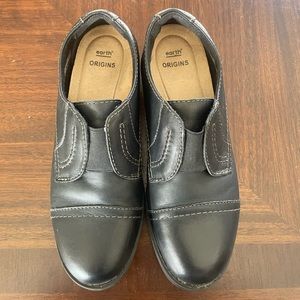 Origins brand leather shoes in excellent condition